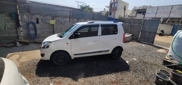 https://images10.gaadi.com/usedcar_image/3683441/original/processed_7eb8f0f8-8b7b-44db-a728-fc0d0a9d18ff.jpg?imwidth=6400