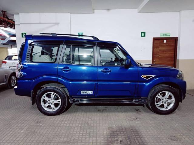https://images10.gaadi.com/usedcar_image/3683467/original/processed_img2919476__usedcar_img_20231110_wa0011_27821700665217_1700665470.jpg?imwidth=6401