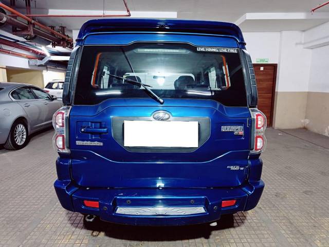 https://images10.gaadi.com/usedcar_image/3683467/original/processed_img2919476__usedcar_img_20231110_wa0036_27821700665217_1700665470.jpg?imwidth=6402