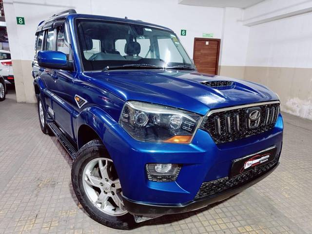 https://images10.gaadi.com/usedcar_image/3683467/original/processed_img2919476__usedcar_img_20231110_wa0038_27821700665217_1700665470.jpg?imwidth=6400