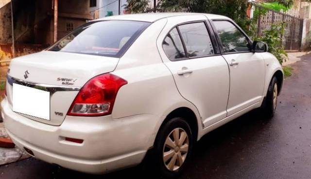 https://images10.gaadi.com/usedcar_image/3683503/original/processed_c2d2baee-daa9-439a-a910-c0d0a0789cb9.jpg?imwidth=6400