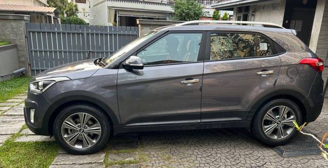 https://images10.gaadi.com/usedcar_image/3683562/original/processed_9711752c-39c7-49ef-8ef1-e1b15c635e7c.jpeg?imwidth=6402