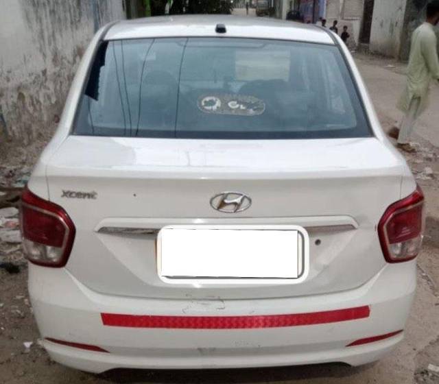 https://images10.gaadi.com/usedcar_image/3683640/original/processed_4476b081-d803-4532-95c3-a1ec26f64407.jpeg?imwidth=6401