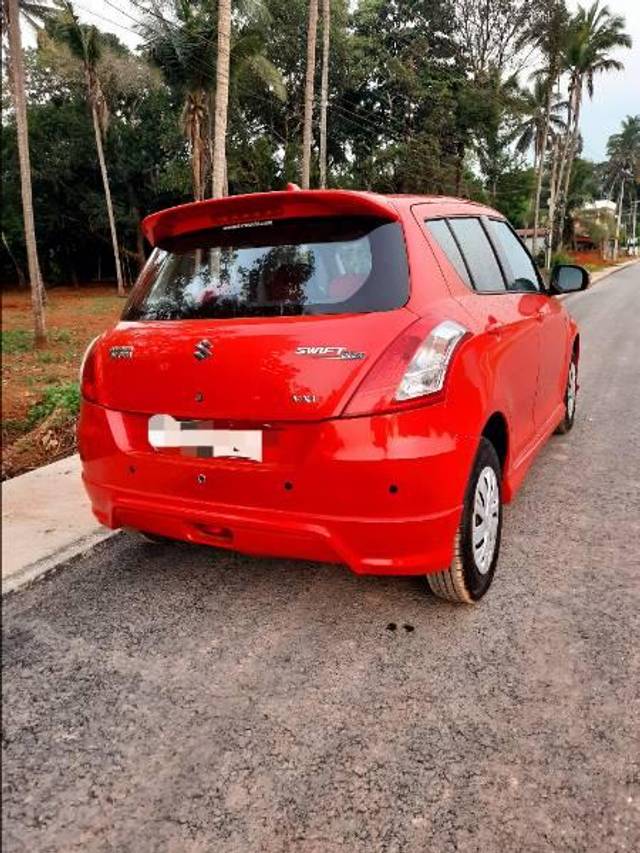 https://images10.gaadi.com/usedcar_image/3683644/original/processed_847d73e9-3a5e-4a0e-8761-7ef510afb6d5.jpg?imwidth=6401