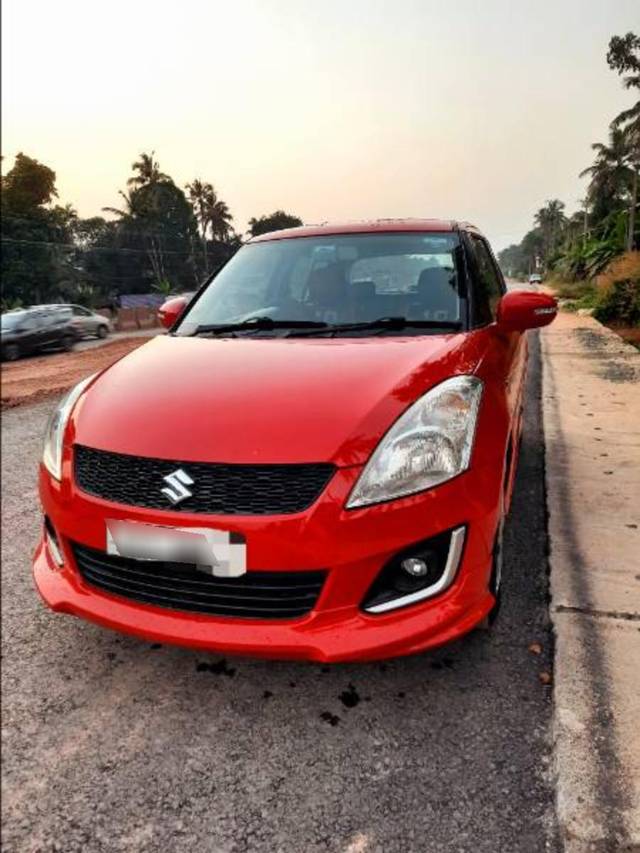 https://images10.gaadi.com/usedcar_image/3683644/original/processed_bf04ccd7-8923-4b7c-a7eb-4459c14e89bb.jpg?imwidth=6402