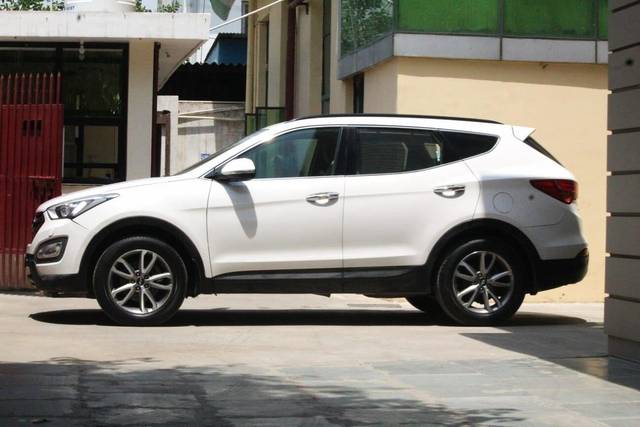 https://images10.gaadi.com/usedcar_image/3683782/original/processed_img2919515__used_car_2919515_1700712218.jpg?imwidth=6402