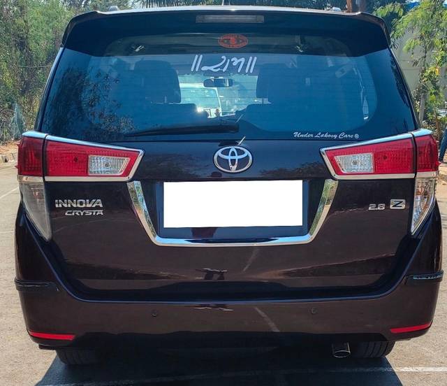 https://images10.gaadi.com/usedcar_image/3683825/original/processed_img2919524__used_car_2919524_1700714819.jpg?imwidth=6401