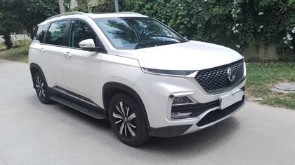 MG Hector Sharp AT BSIV MG Hector Sharp AT BSIV