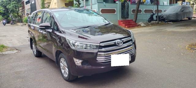 https://images10.gaadi.com/usedcar_image/3683878/original/processed_img2919547__used_car_2919547_1700717418.jpg?imwidth=6400