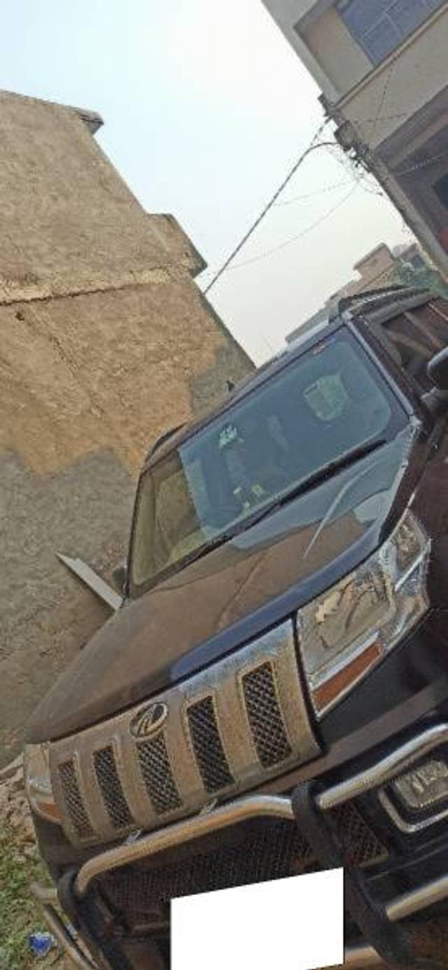 https://images10.gaadi.com/usedcar_image/3683896/original/processed_eefcad50-d521-4852-9bea-081d07522b63.jpg?imwidth=6400
