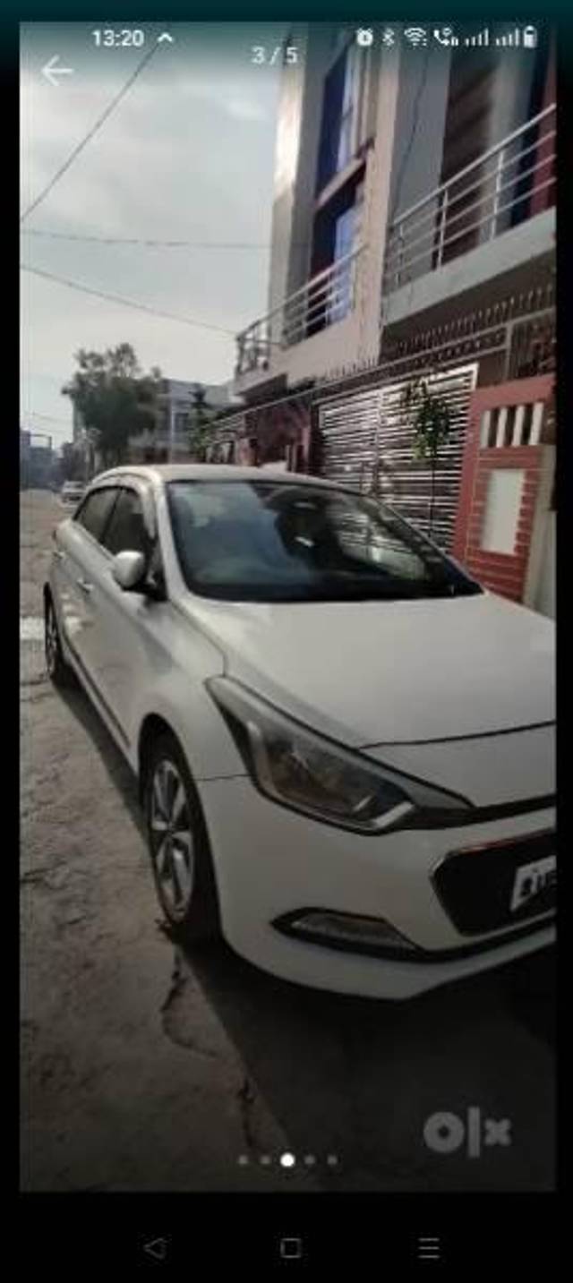 https://images10.gaadi.com/usedcar_image/3683918/original/processed_c928fce3-3360-443a-80a3-3a7dc1276b4d.jpg?imwidth=6402