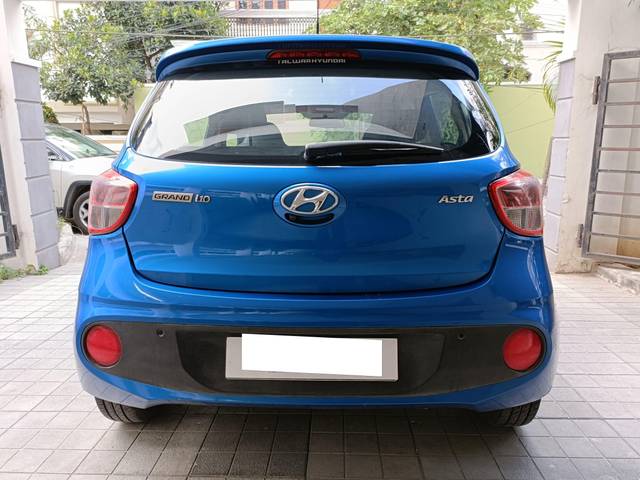 https://images10.gaadi.com/usedcar_image/3683933/original/processed_img2919571__usedcar_img20220827170133_2021700719036_1700719079.jpg?imwidth=6401