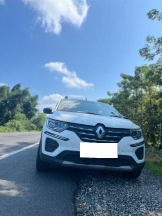 https://images10.gaadi.com/usedcar_image/3683962/original/processed_7949fe87-c249-42f3-8ea3-cb89034790e4.jpeg?imwidth=6402