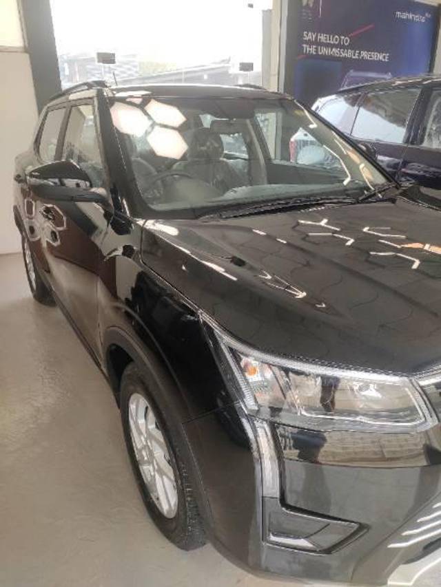 https://images10.gaadi.com/usedcar_image/3684011/original/processed_6e6b0775-ad8d-4ddd-8fa5-e7c6b9cd367f.jpg?imwidth=6400