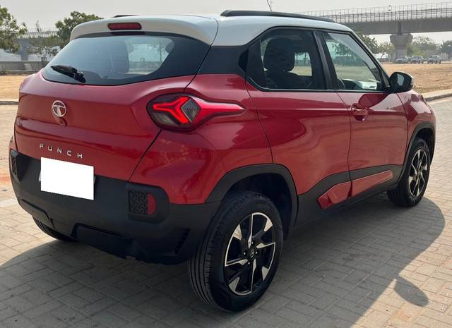 https://images10.gaadi.com/usedcar_image/3684030/original/processed_img2919627__usedcar_15_11461700720815_1700720901.jpg?imwidth=6402