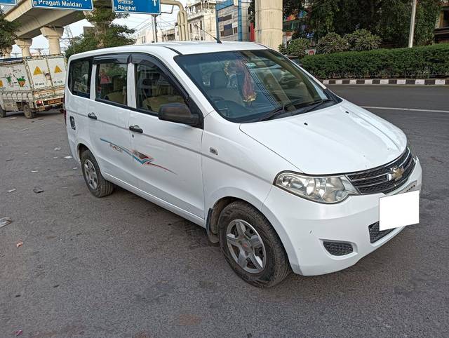 https://images10.gaadi.com/usedcar_image/3684069/original/processed_img2919647__used_car_2919647_1700722567.jpg?imwidth=6400