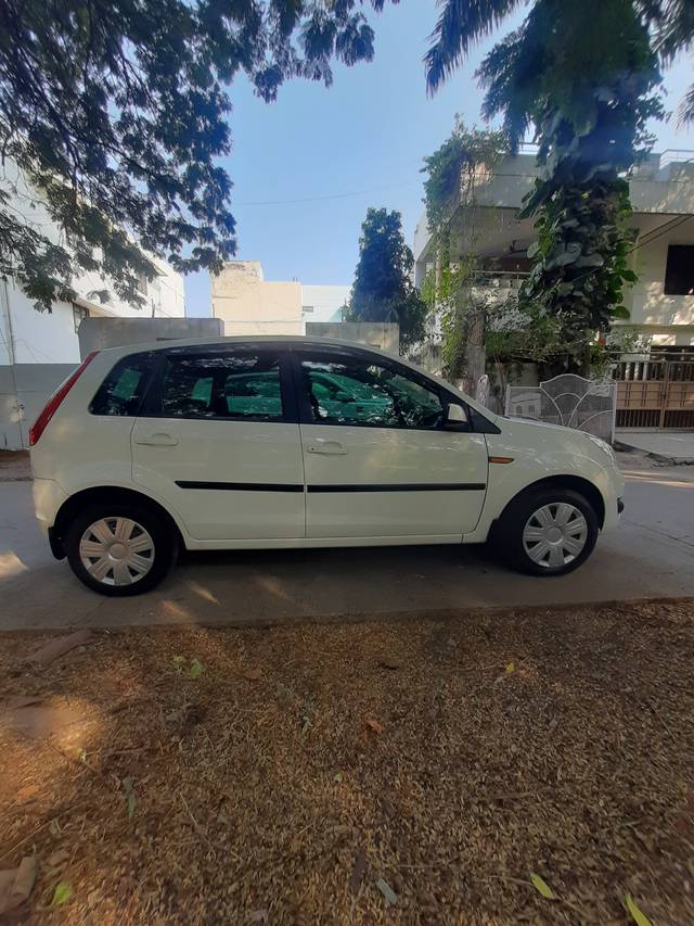 https://images10.gaadi.com/usedcar_image/3684130/original/img2919675__used_car_2919675_1700724499.jpg?imwidth=6401