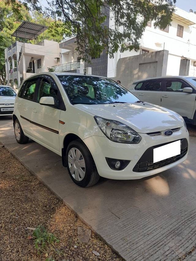 https://images10.gaadi.com/usedcar_image/3684130/original/processed_img2919675__used_car_2919675_1700724508.jpg?imwidth=6400