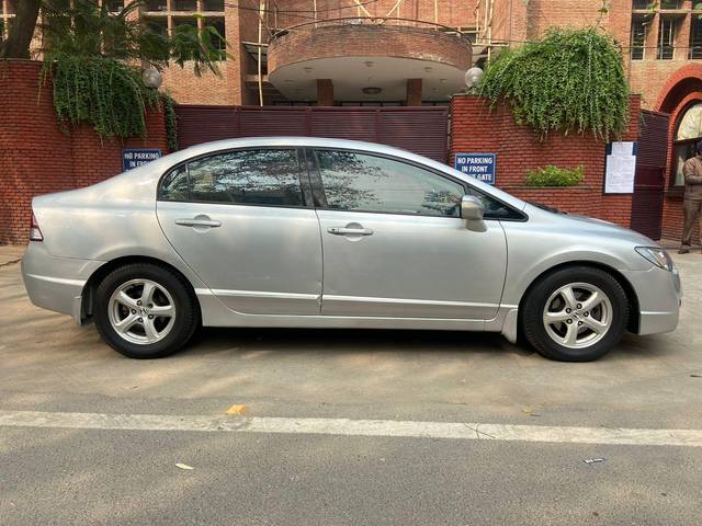 https://images10.gaadi.com/usedcar_image/3684182/original/processed_img2919704__usedcar_whatsappimage2023_11_23at15948pm_2__2919704_1700728944.jpeg?imwidth=6401