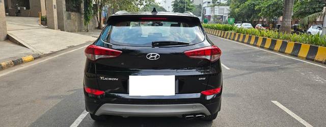 https://images10.gaadi.com/usedcar_image/3684238/original/processed_img2919726__used_car_2919726_1700727804.jpg?imwidth=6402
