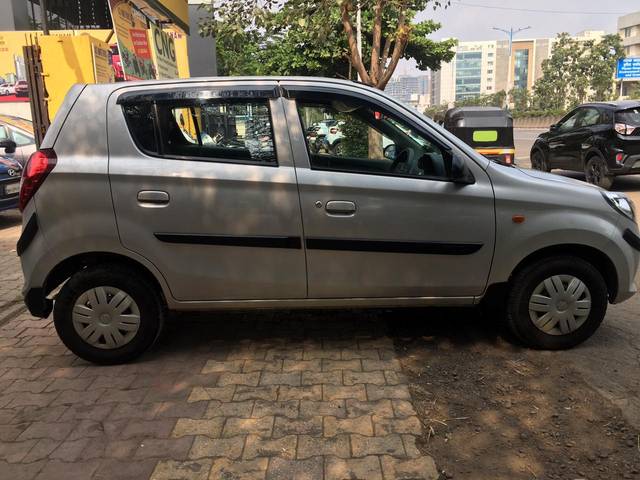 https://images10.gaadi.com/usedcar_image/3684246/original/processed_img2919731__used_car_2919731_1700728134.jpg?imwidth=6401