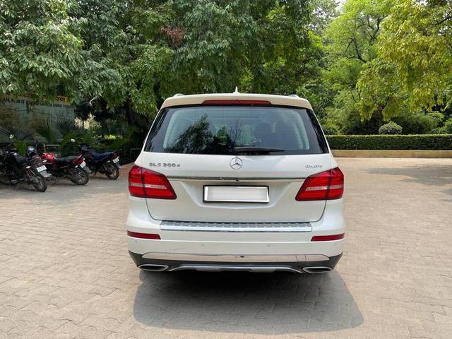 https://images10.gaadi.com/usedcar_image/3684454/original/processed_img2919831__used_car_2919831_1700734496.jpeg?imwidth=6402
