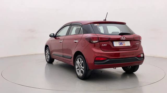 https://images10.gaadi.com/usedcar_image/3684500/original/slot__myTransformedImage.jpeg?imwidth=6400