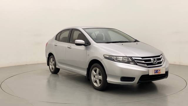 https://images10.gaadi.com/usedcar_image/3684541/original/b3f68b24-d400-4b3b-9eed-1f5cba3887fe__43.jpg?imwidth=6400