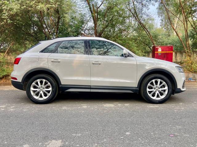 https://images10.gaadi.com/usedcar_image/3684593/original/processed_img2919941__used_car_2919941_1700737102.jpg?imwidth=6401