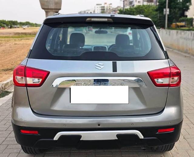 https://images10.gaadi.com/usedcar_image/3684599/original/processed_img2919946__usedcar_img_20230818_wa0026_2919946_1700742379.jpg?imwidth=6402