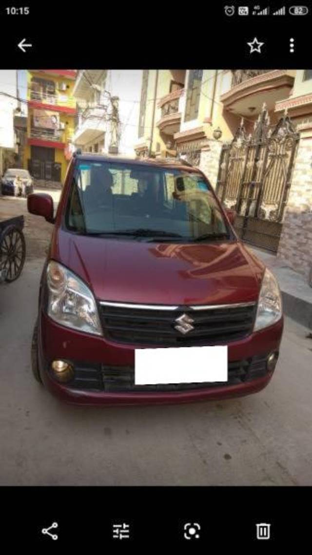 https://images10.gaadi.com/usedcar_image/3684611/original/processed_6e9276ef-db10-4738-b4c9-855a1fd47028.jpg?imwidth=6400