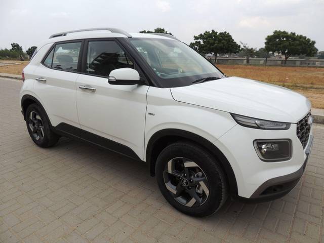 https://images10.gaadi.com/usedcar_image/3684636/original/processed_img2919963__usedcar_resized_dscn9783_7201700738653_1700738675.jpg?imwidth=6400