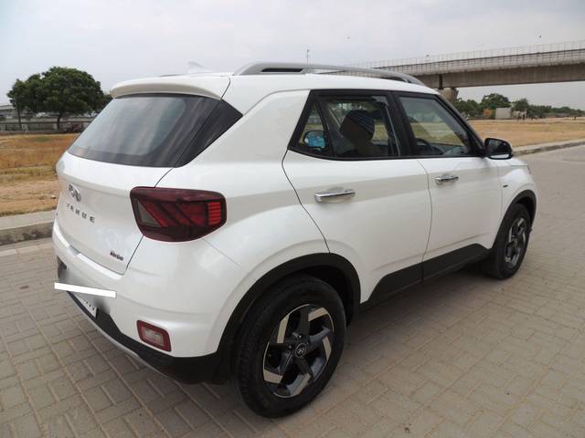 https://images10.gaadi.com/usedcar_image/3684636/original/processed_img2919963__usedcar_resized_dscn9785_7201700738653_1700738675.jpg?imwidth=6402
