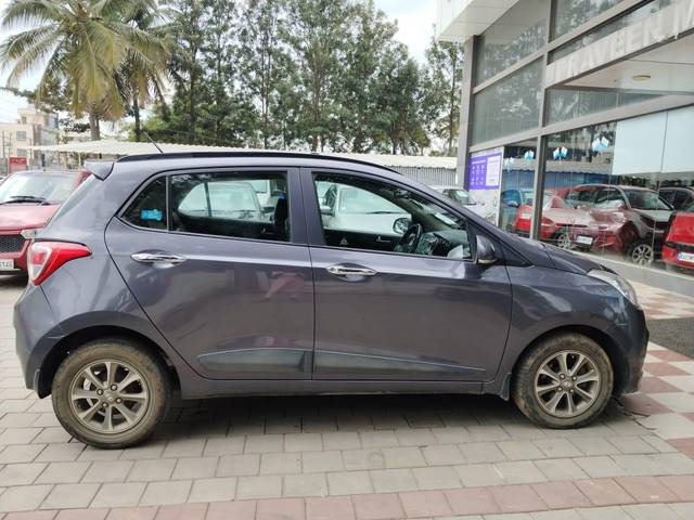 https://images10.gaadi.com/usedcar_image/3684682/original/processed_img2919997__used_car_2919997_1700740168.jpg?imwidth=6401