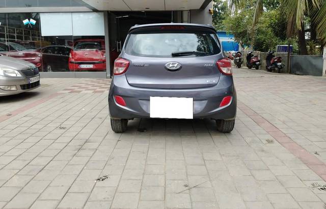 https://images10.gaadi.com/usedcar_image/3684682/original/processed_img2919997__used_car_2919997_1700740171.jpg?imwidth=6402