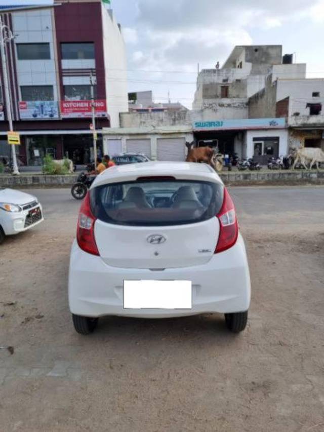 https://images10.gaadi.com/usedcar_image/3684690/original/processed_9ef2de85-bafb-477c-ad73-977e8b1abe27.jpg?imwidth=6401