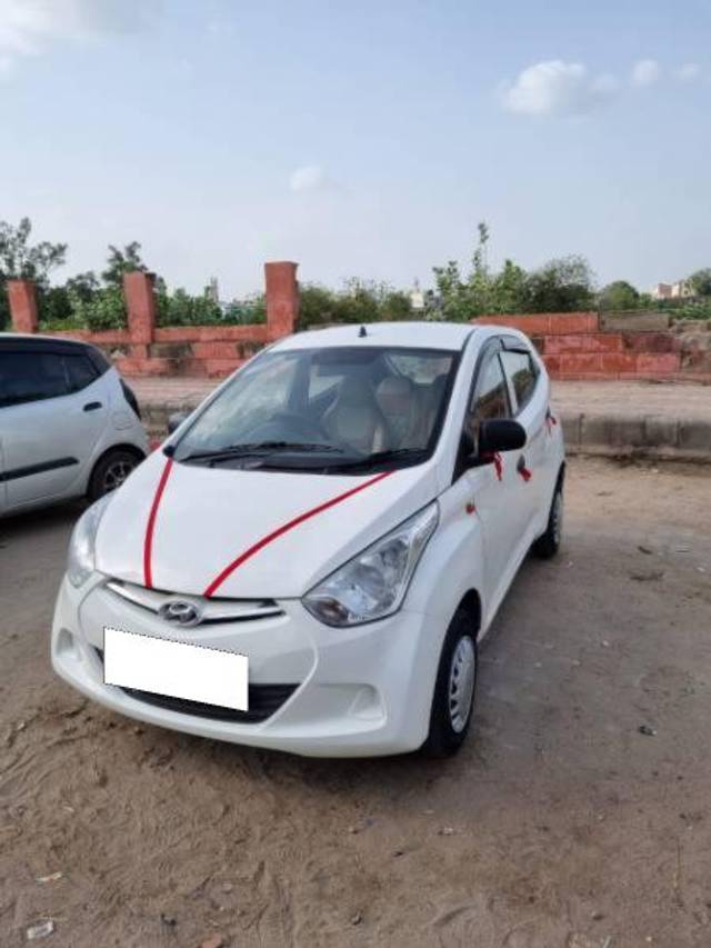 https://images10.gaadi.com/usedcar_image/3684690/original/processed_bb0fbe9f-b77f-4af3-b69d-43e16f427ddd.jpg?imwidth=6402