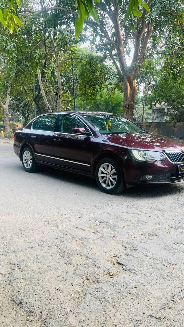 https://images10.gaadi.com/usedcar_image/3684702/original/processed_img2920008__used_car_2920008_1700740848.jpg?imwidth=6400