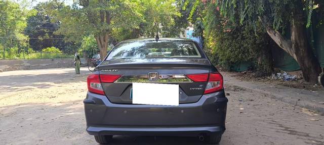 https://images10.gaadi.com/usedcar_image/3684711/original/processed_img2920013__used_car_2920013_1700741061.jpg?imwidth=6402