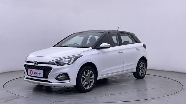 https://images10.gaadi.com/usedcar_image/3684878/original/RCTCNi6MT3WDQrNSQ6Gr8Q__file.JPG?imwidth=6400