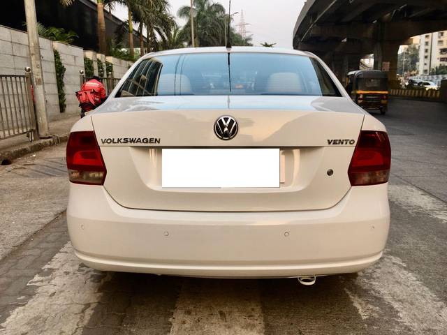 https://images10.gaadi.com/usedcar_image/3685071/original/processed_img2920301__usedcar_8_13771700745720_1700745740.jpeg?imwidth=6402