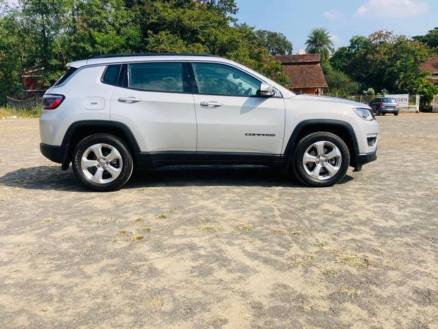 https://images10.gaadi.com/usedcar_image/3685074/original/processed_img2920302__used_car_2920302_1700824959.jpg?imwidth=6401