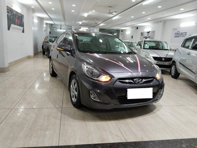 https://images10.gaadi.com/usedcar_image/3685095/original/processed_img2920320__used_car_2920320_1700746465.jpg?imwidth=6400