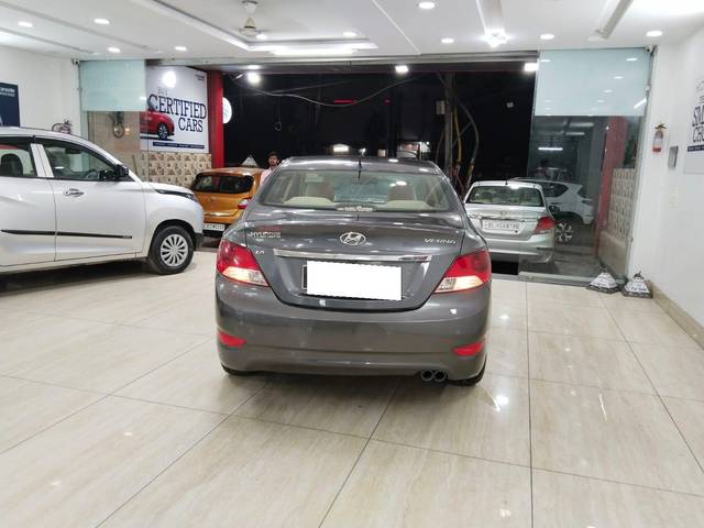 https://images10.gaadi.com/usedcar_image/3685095/original/processed_img2920320__used_car_2920320_1700746470.jpg?imwidth=6402