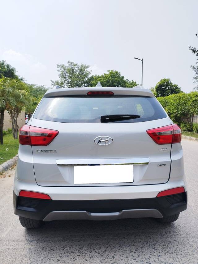 https://images10.gaadi.com/usedcar_image/3685104/original/processed_img2920326__used_car_2920326_1700747257.jpg?imwidth=6402