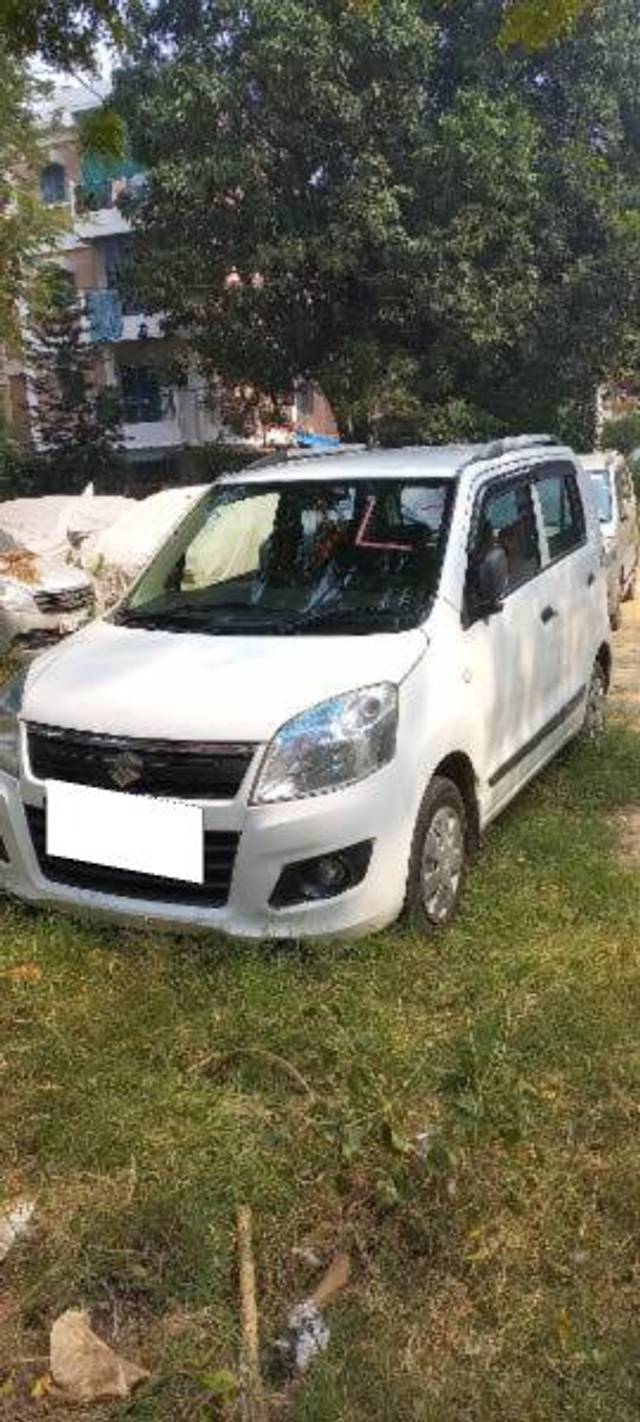 https://images10.gaadi.com/usedcar_image/3685110/original/processed_733ccc98-6777-46b7-8299-24ca8ed019e8.jpg?imwidth=6400