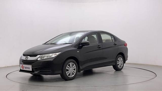 https://images10.gaadi.com/usedcar_image/3685128/original/Eb4ino31TJaPcZfcDNmdYA__file.JPG?imwidth=6400