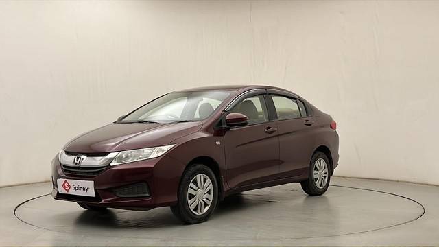 https://images10.gaadi.com/usedcar_image/3685420/original/B5SIJQy7RzmwqiTIB7t0Kg__file.JPG?imwidth=6400