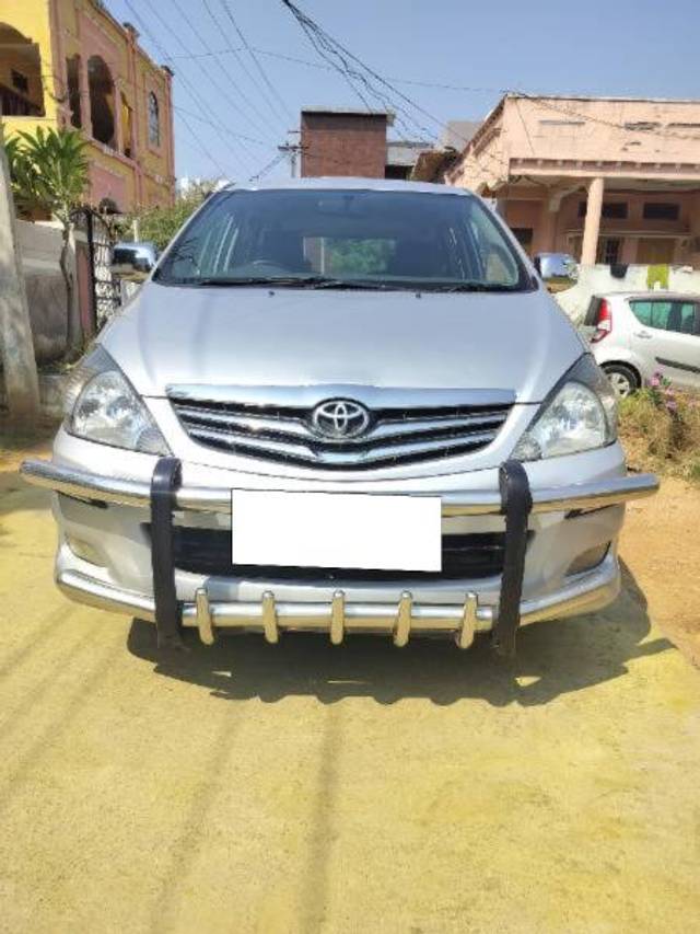 https://images10.gaadi.com/usedcar_image/3685748/original/processed_67672f90-d81b-4de2-b968-c1128f5b8141.jpg?imwidth=6400