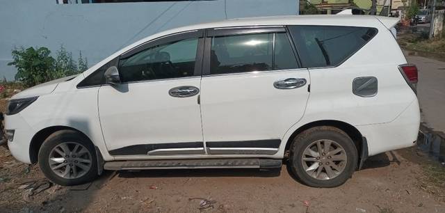 https://images10.gaadi.com/usedcar_image/3686054/original/17__VCC_IMG_1700194611430_1819789_95_1700195012.jpg?imwidth=6402
